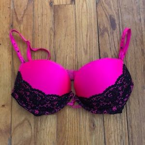 Victoria’s Secret Miraculous Plunge Bra